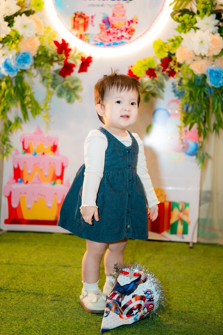 Chụp ảnh tiệc thôi nôi tại Nha Trang